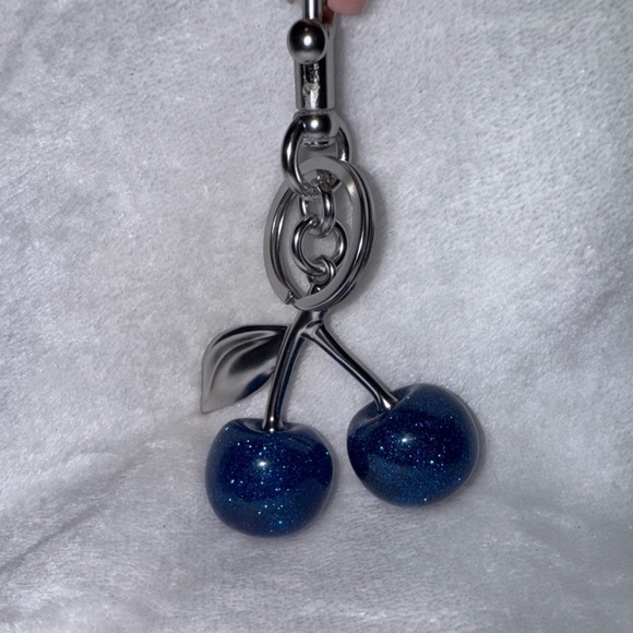 🍒Various Cherry Charms *Bag Not Included - Picture 8 of 15